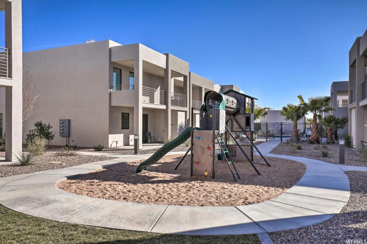 Lofts 13 4-Bedroom Modern Loft Steps From The Pool St. George Exterior photo